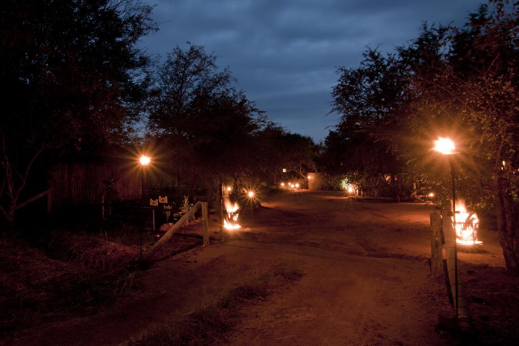Naledi Lodges Заповедник Балуле Экстерьер фото